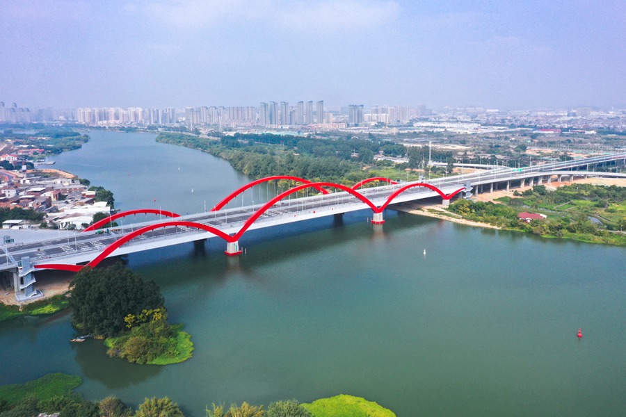 馬洲大橋建成通車，縮短了廈門與漳州主城區(qū)之間的通行時間。漳州市龍文區(qū)融媒體中心供圖