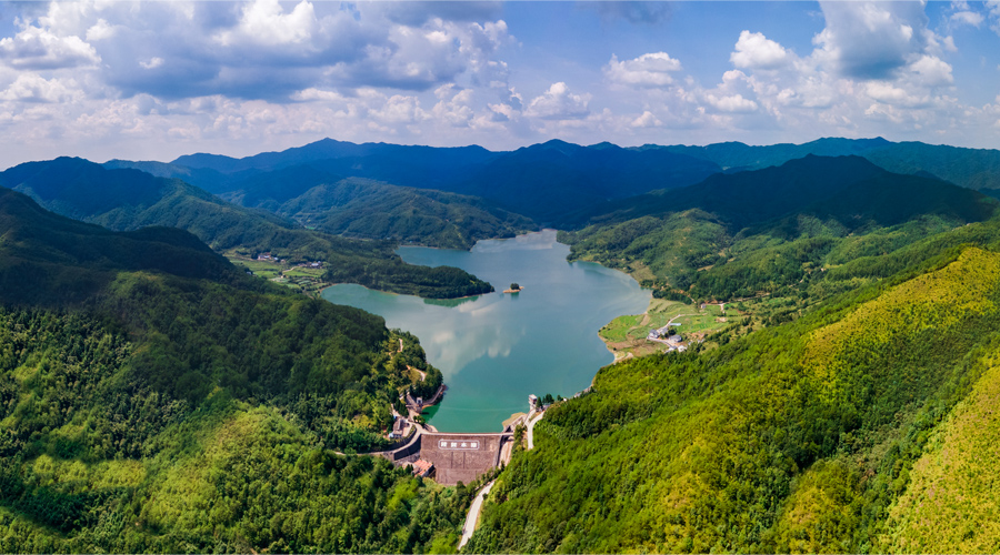 隆陂水庫全景。黃尉峰攝