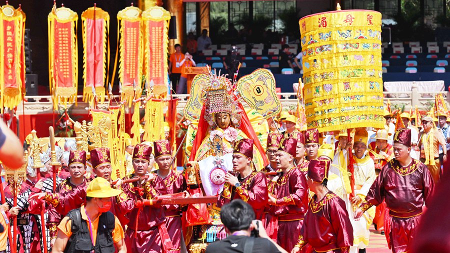 海祭媽祖大典現(xiàn)場。蔡昊攝