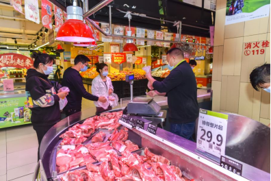 11月1日，永輝國(guó)棉超市內(nèi)食品供應(yīng)充足。陳暖攝