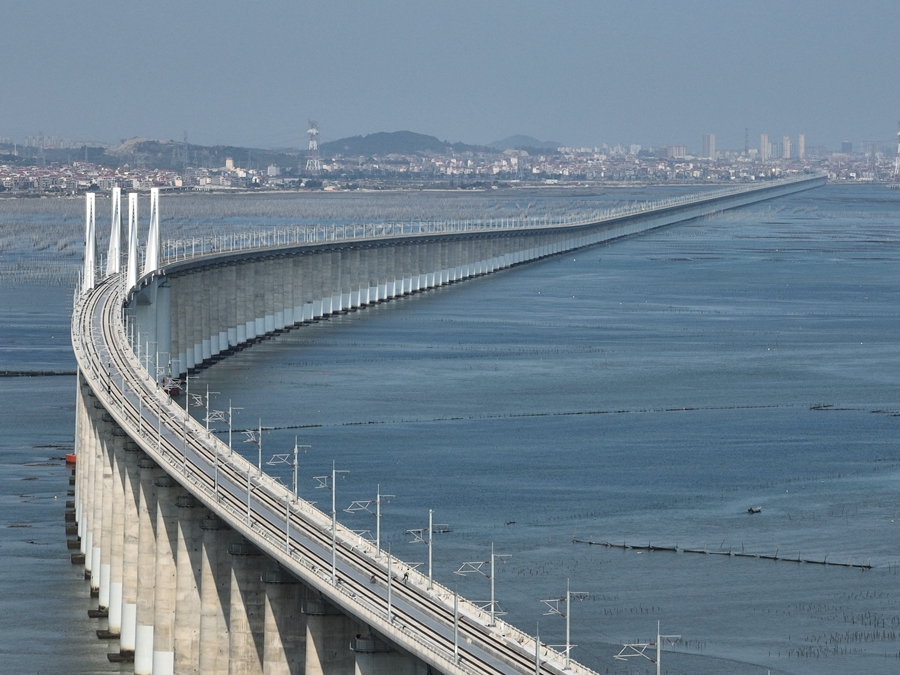 福廈高鐵湄洲灣跨海大橋。胡鵬攝