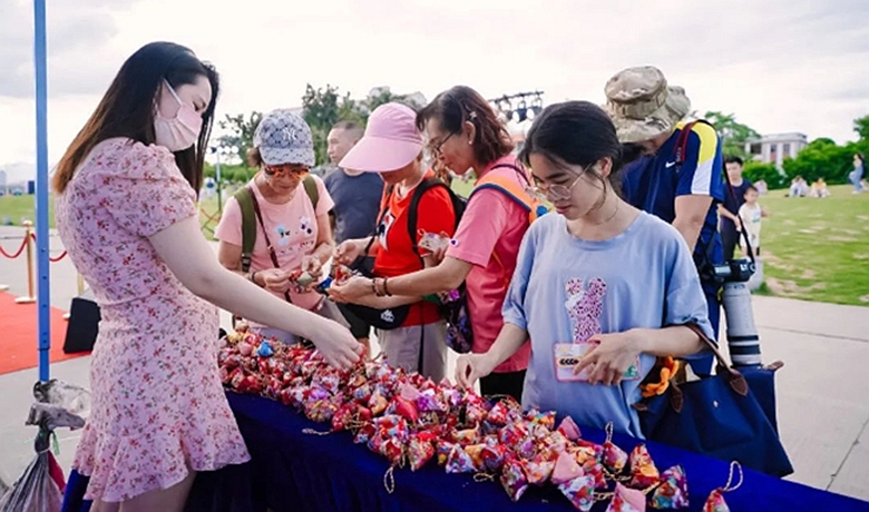 廈門集美：打卡主題玩法 在十里長堤唱響平安之歌