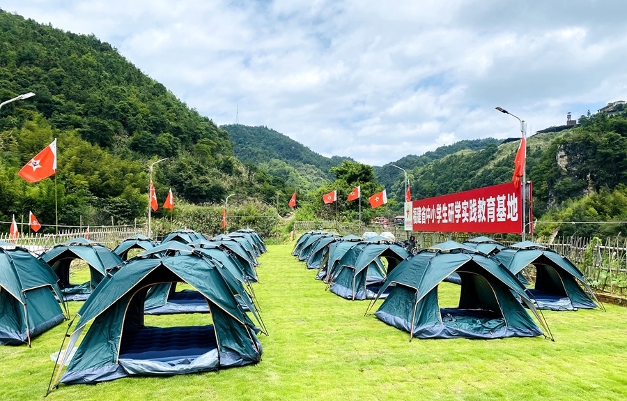 以紅色資源為基礎(chǔ)，龍巖市上杭縣古田鎮(zhèn)蘇家坡村整合綠色生態(tài)、美麗鄉(xiāng)村、觀光體驗(yàn)等資源，發(fā)展鄉(xiāng)村游、研學(xué)游。上杭縣委組織部供圖