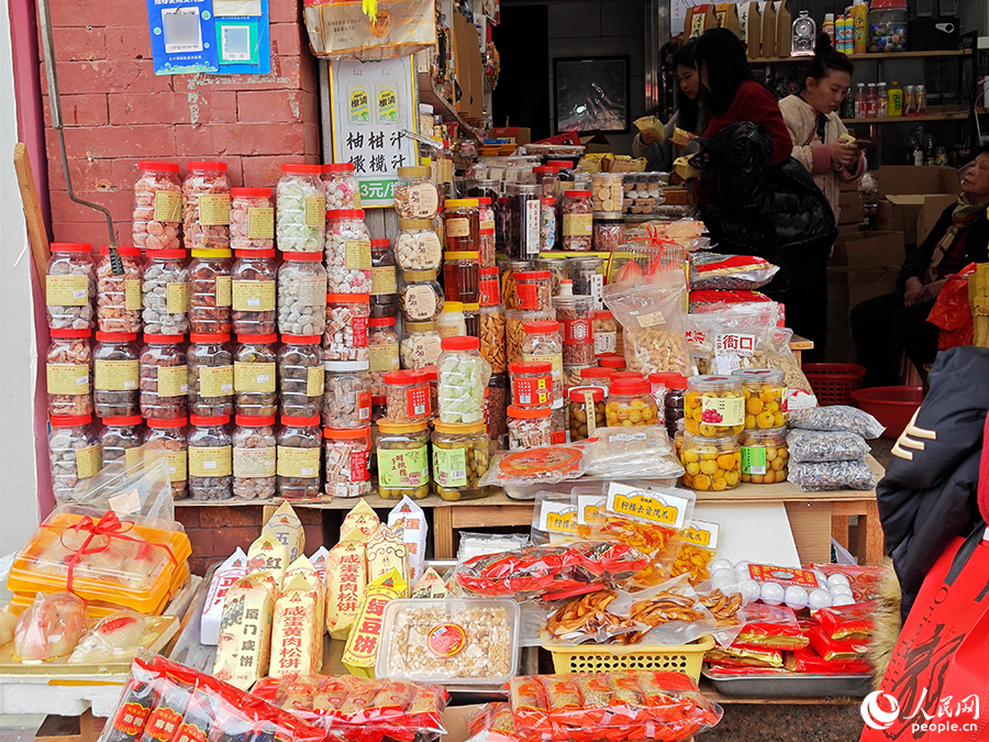 泉州西街上的食品雜貨店。人民網(wǎng) 黃東儀攝