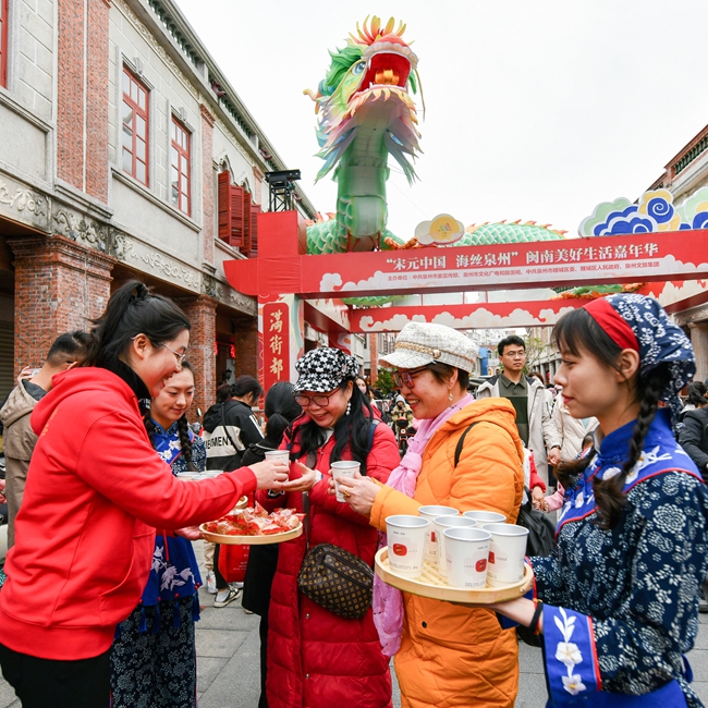 。艾羅斯攝