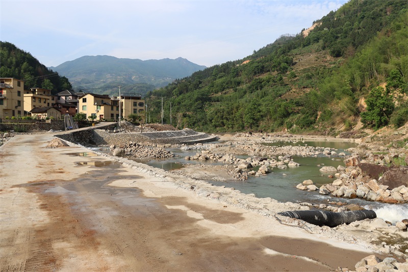 正在修建的生態(tài)水系建設(shè)項(xiàng)目