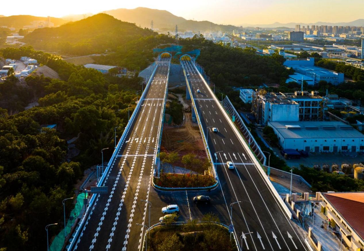 廈門市海滄區(qū)的發(fā)展進入“快車道”。周贊家攝